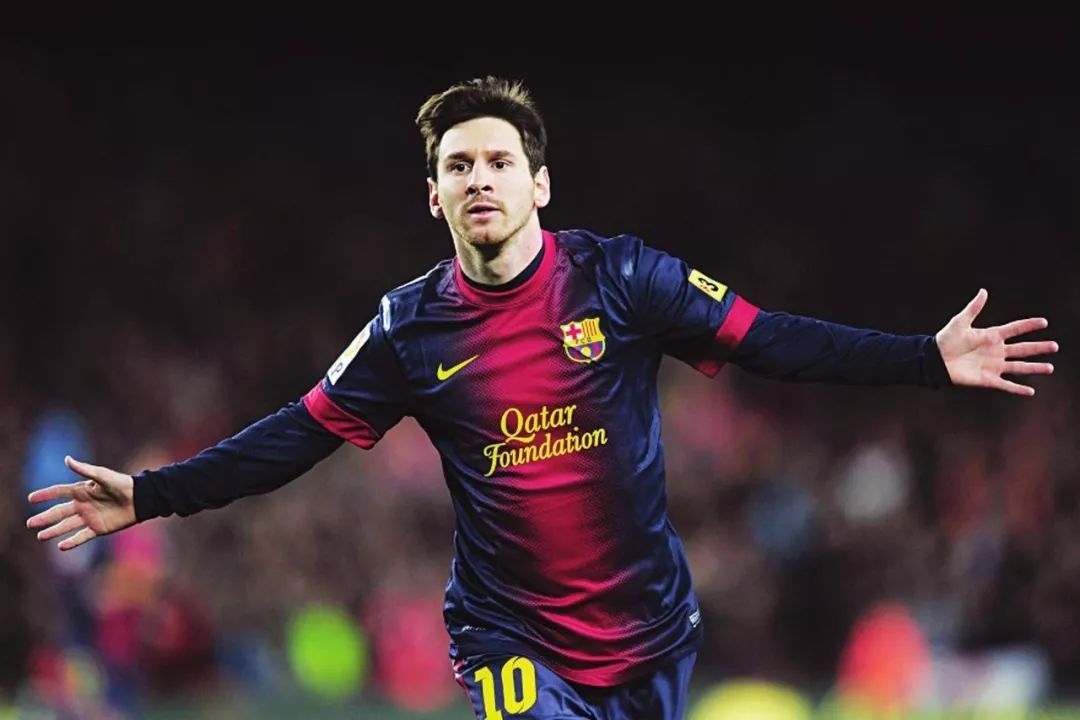 记者：泰山不会放弃成绩搞年轻化，韩鹏明年是否执教还没定