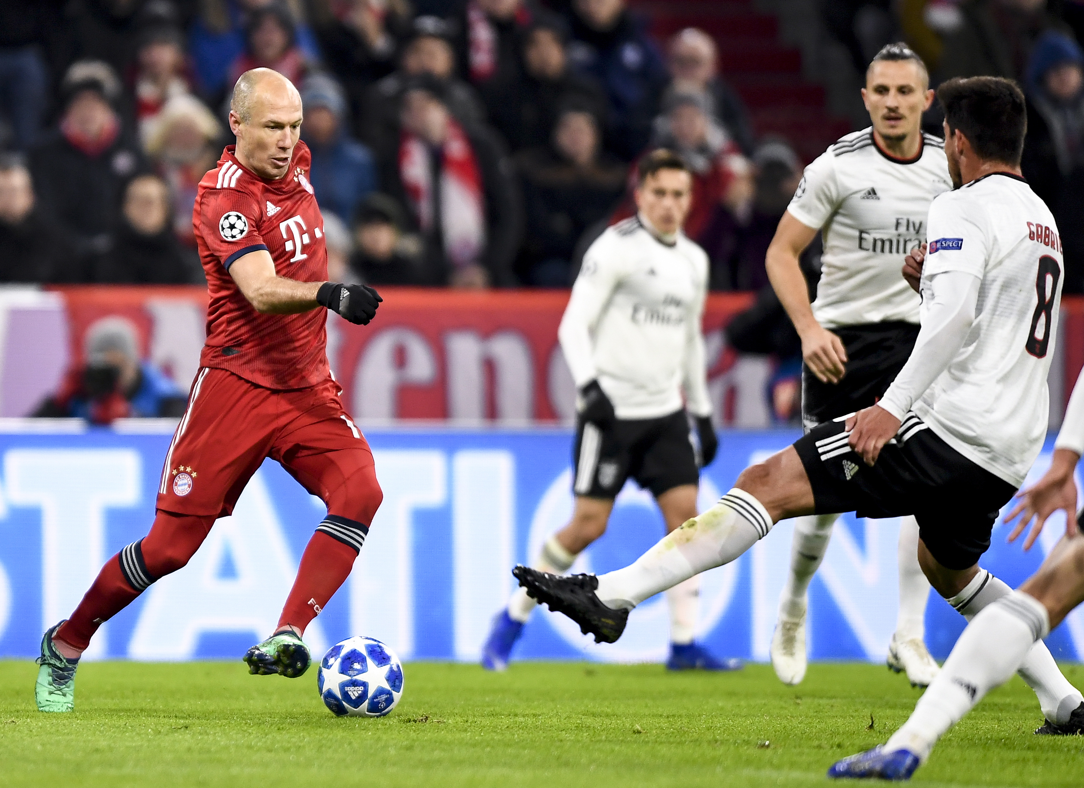 尼克斯晋级半决赛后，每位球员都能获得103000美元的奖金