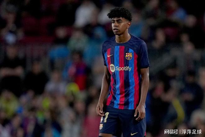 榜眼梦游11中1福克斯空砍25分，米切尔28+8，骑士送马刺交手6连败